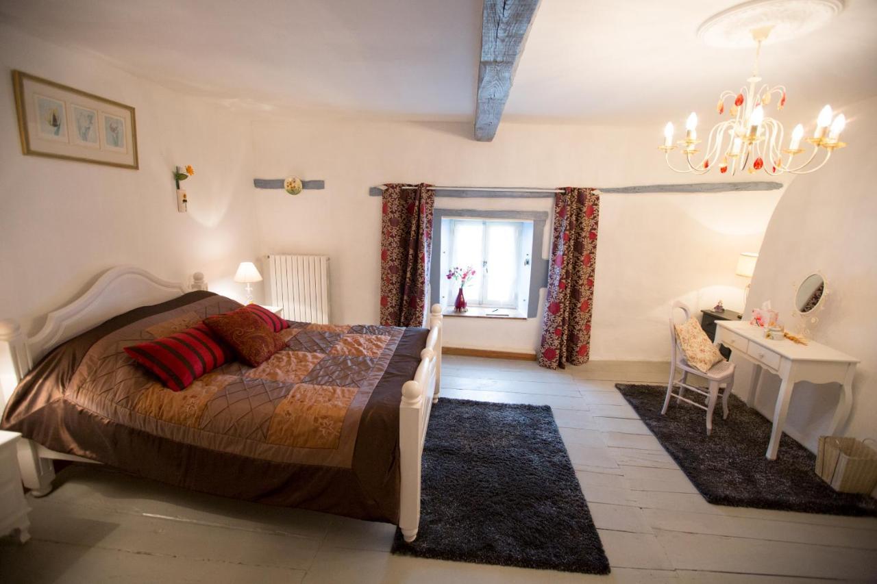 La Maison Des Fleurs Montembœuf Exteriör bild