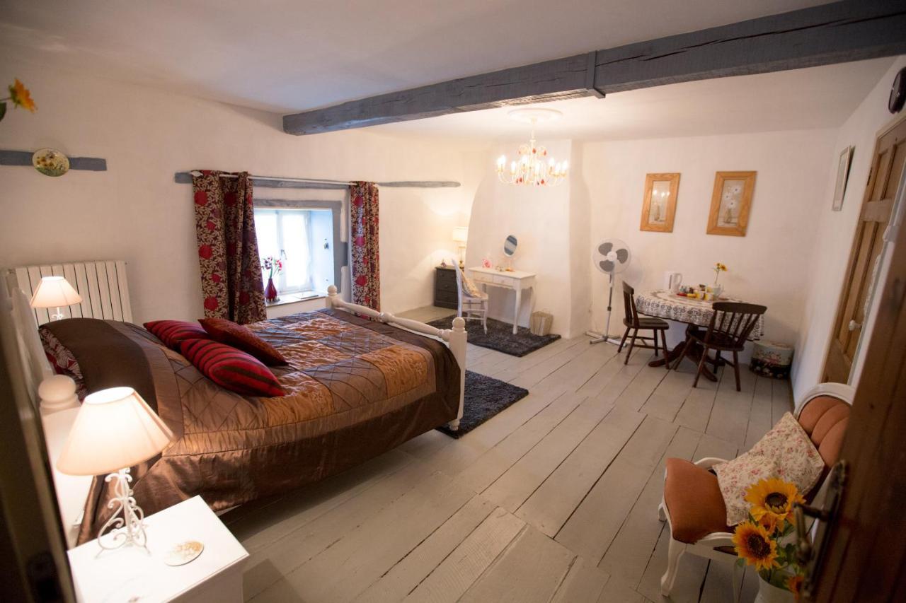 La Maison Des Fleurs Montembœuf Exteriör bild