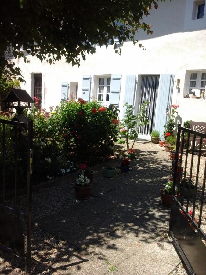 La Maison Des Fleurs Montembœuf Exteriör bild