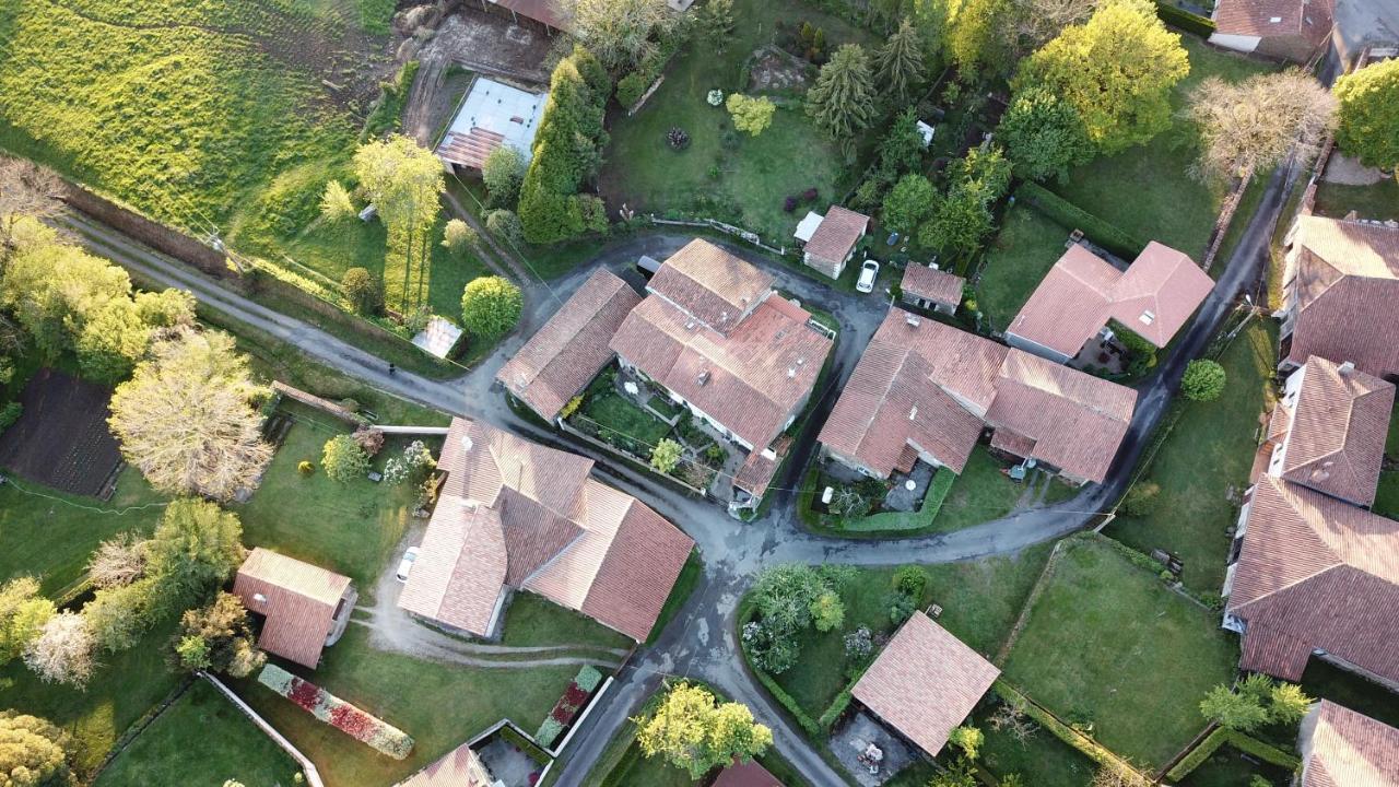 La Maison Des Fleurs Montembœuf Exteriör bild