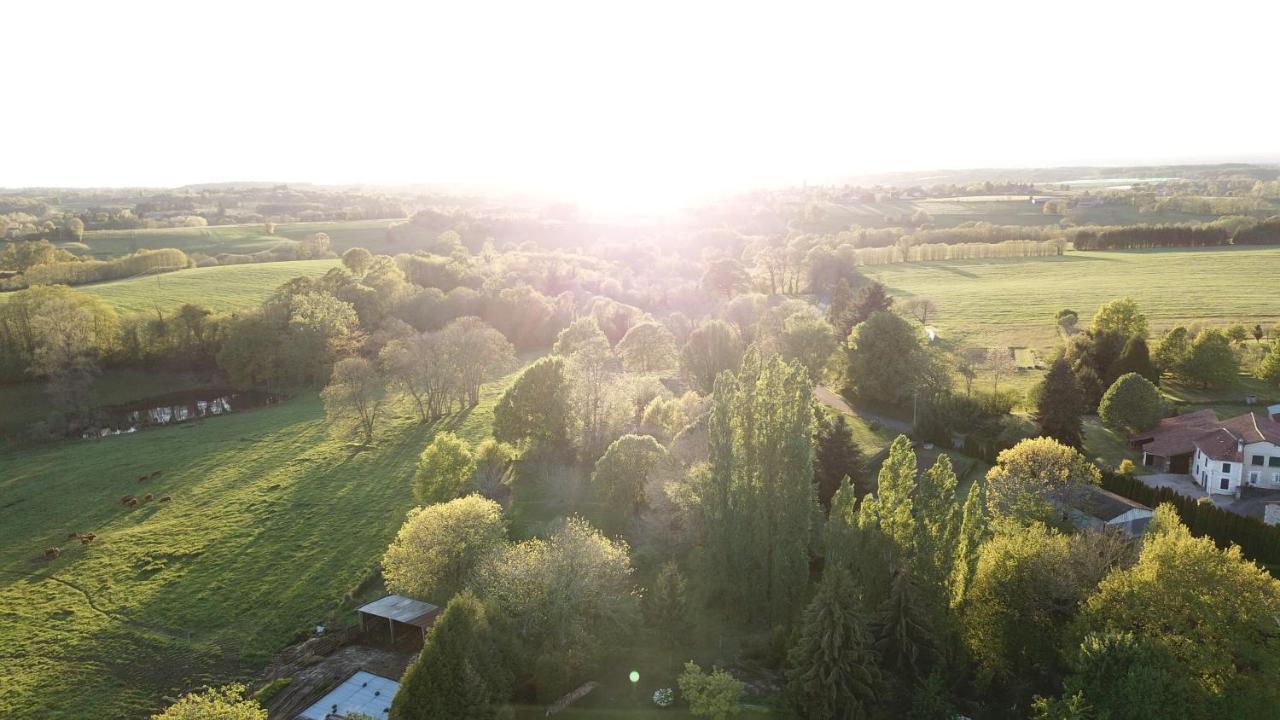 La Maison Des Fleurs Montembœuf Exteriör bild