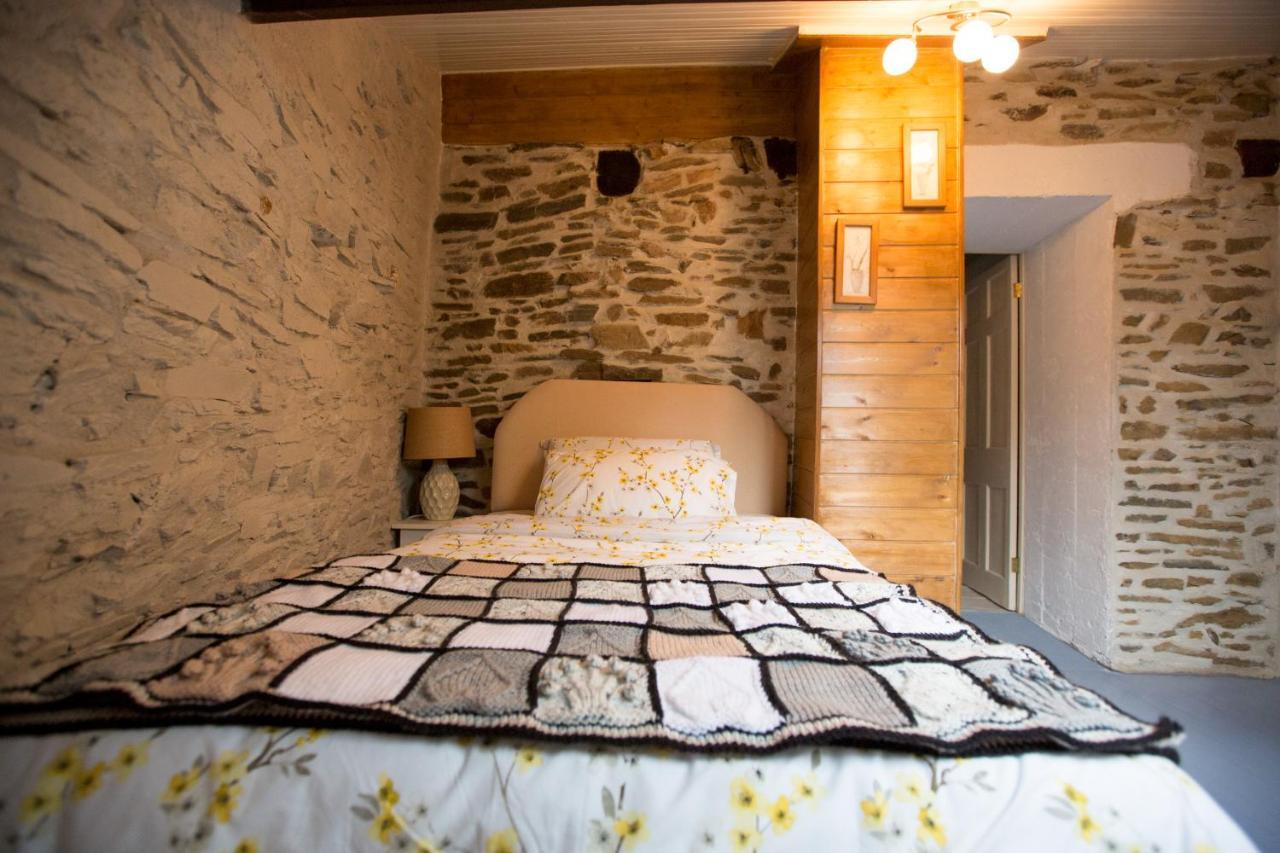 La Maison Des Fleurs Montembœuf Exteriör bild