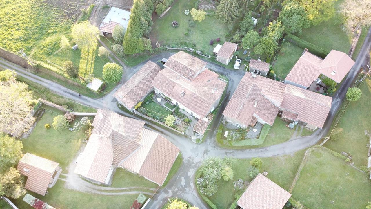 La Maison Des Fleurs Montembœuf Exteriör bild